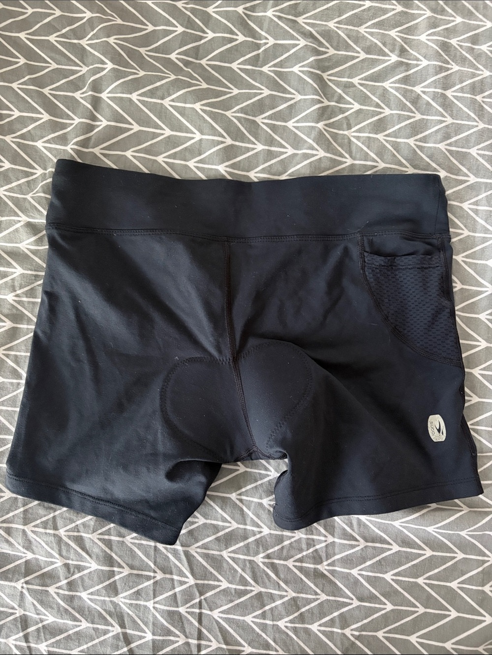 SUGOI Black Women's Performance Bike Shorts - Picture 2 of 2